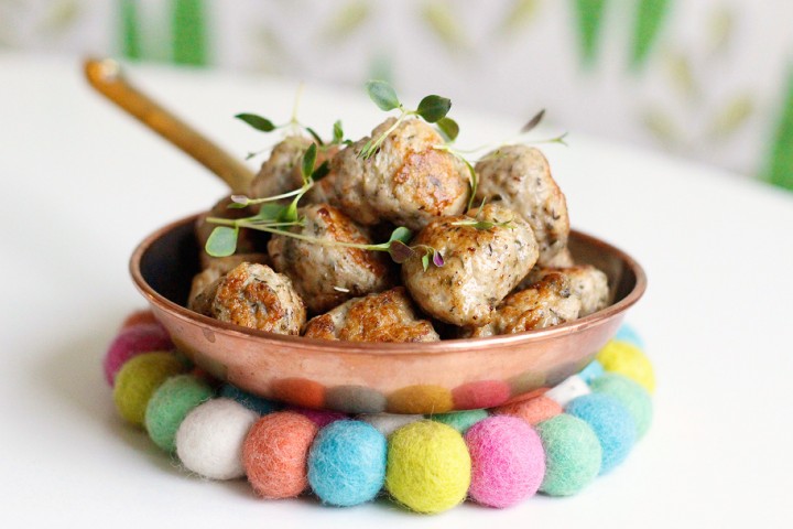 Kycklingkottbullarmedtimjanochvitlok